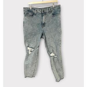 Old Navy Womens Jeans Light Wash Denim Blue Torn Knees Distressed Frayed Hem 18